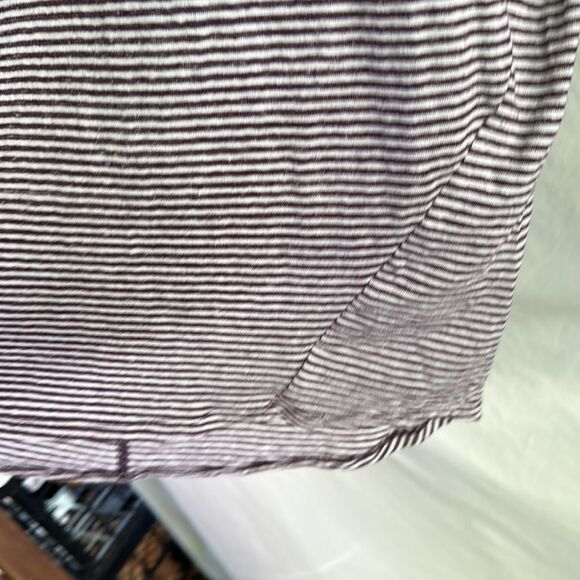 Old Navy burgundy and white striped relax fit lightweight sweater - Picture 3 of 5